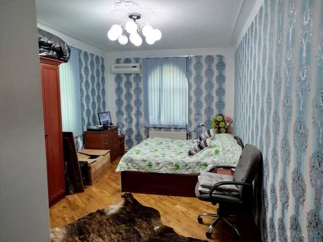 10 otaqlı həyət evi/bağ evi - Novxanı q. - 400 m² (8)