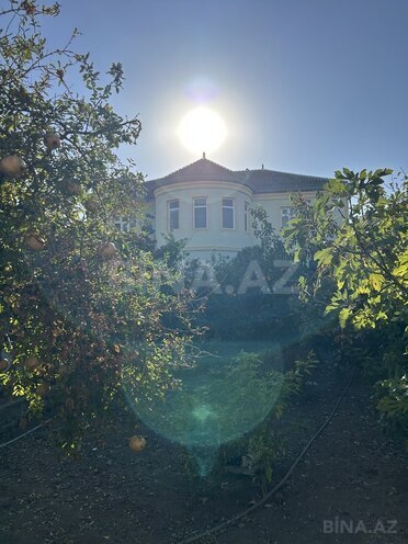 7 otaqlı həyət evi/bağ evi - Mərdəkan q. - 307 m² (1)