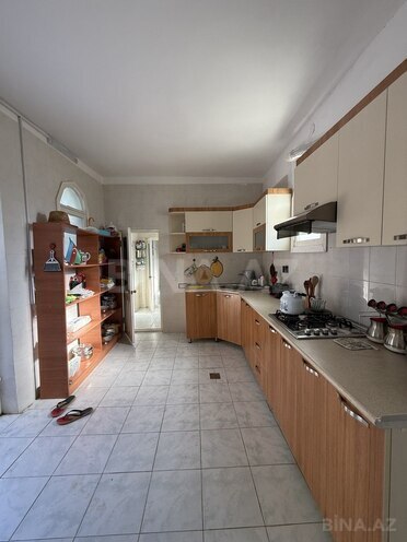 7 otaqlı həyət evi/bağ evi - Novxanı q. - 250 m² (5)