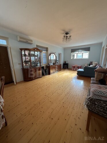 7 otaqlı həyət evi/bağ evi - Novxanı q. - 250 m² (9)