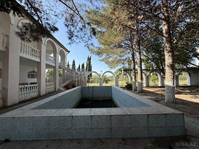 7 otaqlı həyət evi/bağ evi - Novxanı q. - 250 m² (3)