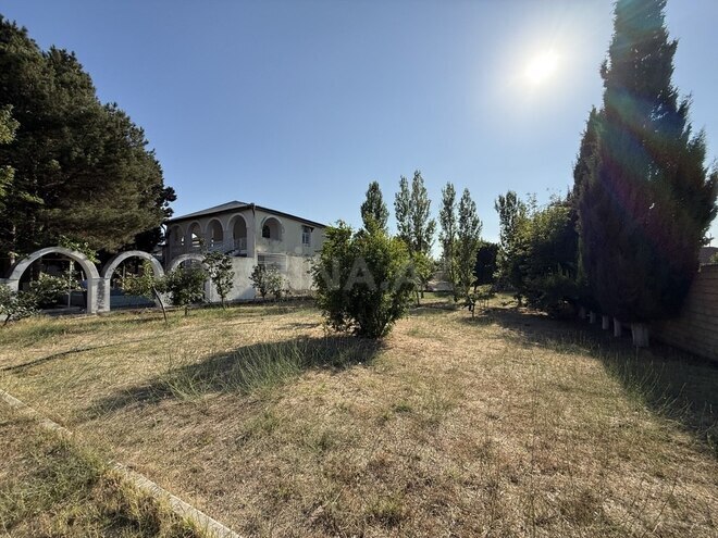 7 otaqlı həyət evi/bağ evi - Novxanı q. - 250 m² (18)
