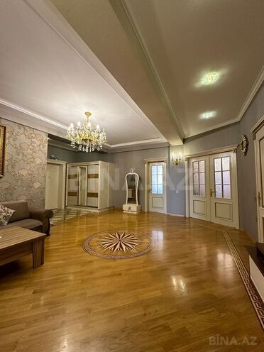 3-комн. новостройка - пос. 8-й мкр - 165 м² (2)