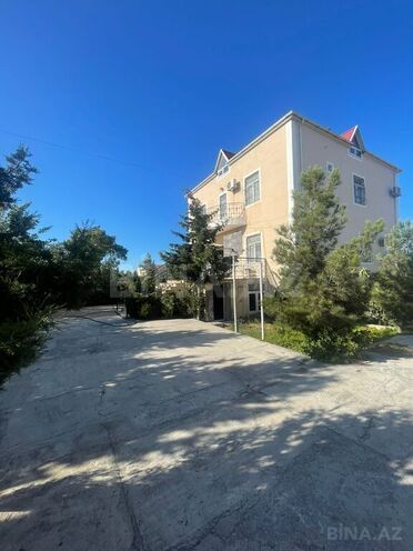 9 otaqlı həyət evi/bağ evi - Şüvəlan q. - 580 m² (2)