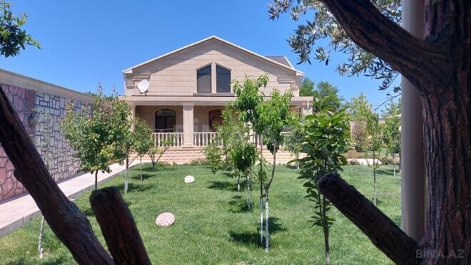 5 otaqlı həyət evi/bağ evi - Novxanı q. - 400 m² (2)