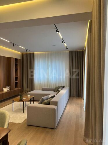 4-комн. новостройка - м. 8 ноября - 185 м² (1)