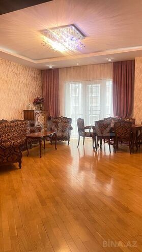 4-комн. новостройка - м. 28 мая - 180 м² (3)