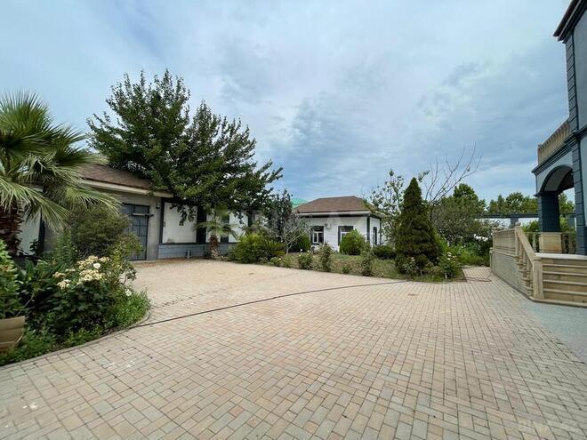 5 otaqlı həyət evi/bağ evi - Novxanı q. - 400 m² (5)