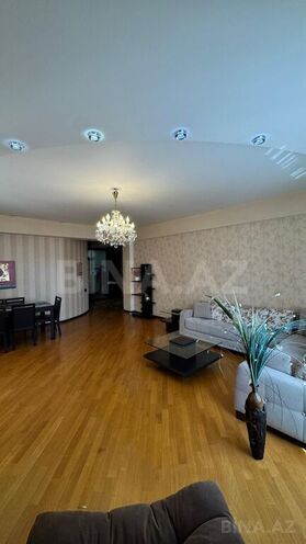 3 otaqlı yeni tikili - Elmlər Akademiyası m. - 155 m² (2)