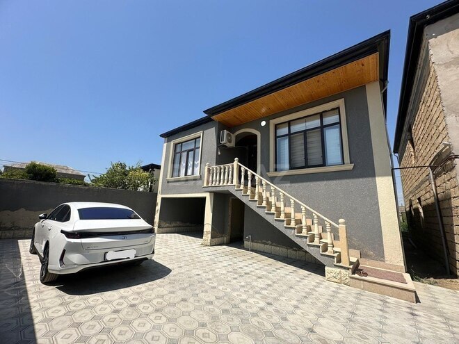 4 otaqlı həyət evi/bağ evi - Zabrat q. - 260 m² (1)
