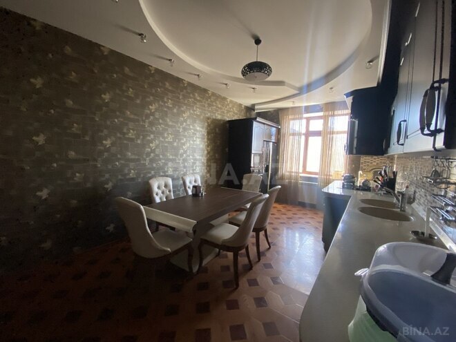 6 otaqlı həyət evi/bağ evi - Atyalı q. - 400 m² (1)