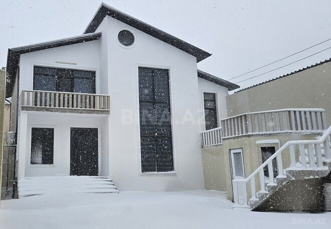 4 otaqlı həyət evi/bağ evi - Əhmədli q. - 240 m² (2)