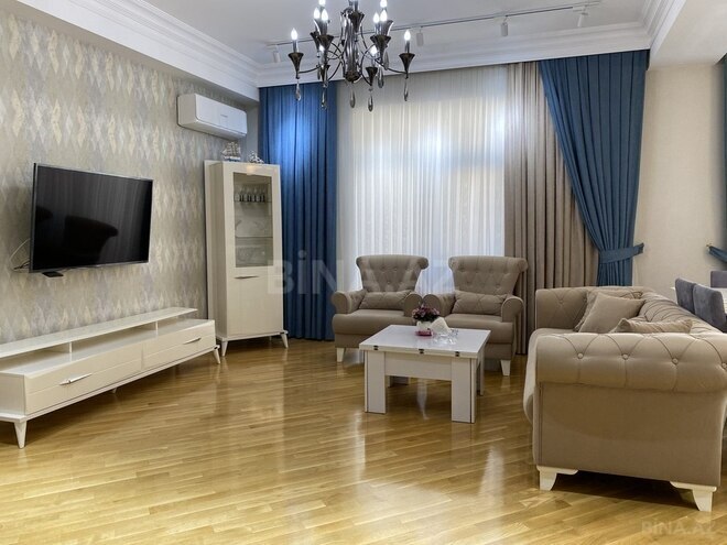 4 otaqlı yeni tikili - Şah İsmayıl Xətai m. - 209 m² (4)