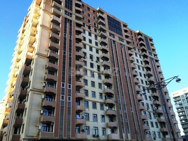 3 otaqlı yeni tikili - İnşaatçılar m. - 135 m² (23)