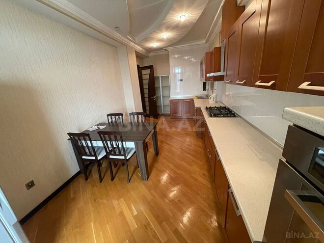 3 otaqlı yeni tikili - 20 Yanvar m. - 137 m² (9)