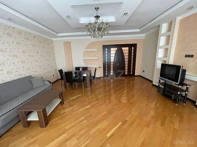 3 otaqlı yeni tikili - 20 Yanvar m. - 137 m² (15)