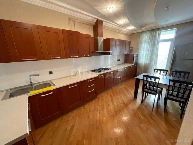 3 otaqlı yeni tikili - 20 Yanvar m. - 137 m² (16)