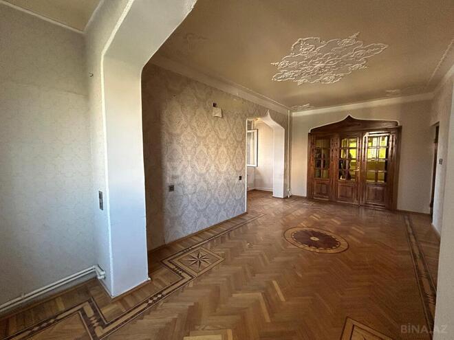3 otaqlı köhnə tikili - 8-ci mikrorayon q. - 98 m² (10)