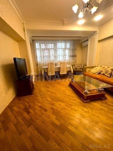 3 otaqlı köhnə tikili - 28 May m. - 110 m² (2)