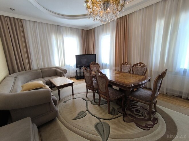 8 otaqlı həyət evi/bağ evi - Biləcəri q. - 300 m² (8)