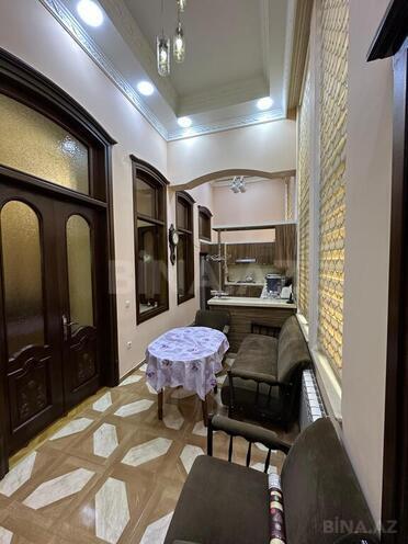 İcarəyə verilir 3 otaqlı köhnə tikili 115 m², Sahil m., photo 9 from 16