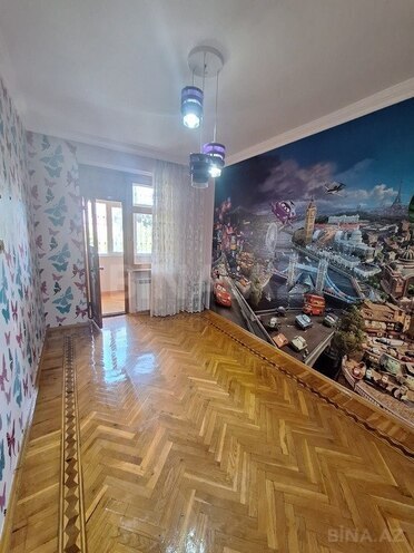 3 otaqlı köhnə tikili - 8-ci mikrorayon q. - 85 m² (9)