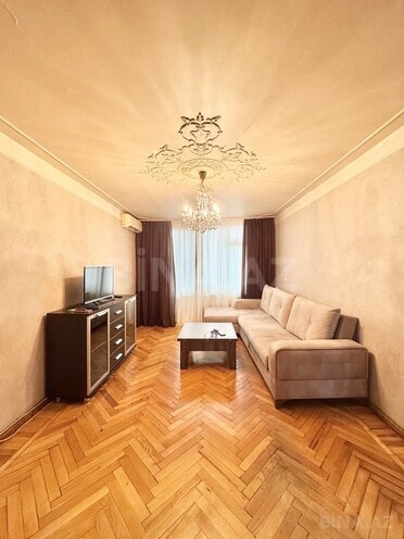2 otaqlı köhnə tikili - İnşaatçılar m. - 60 m² (2)