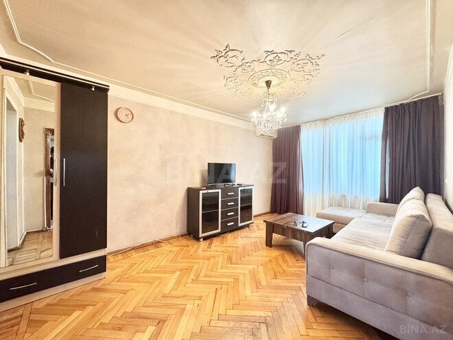 2 otaqlı köhnə tikili - İnşaatçılar m. - 60 m² (3)
