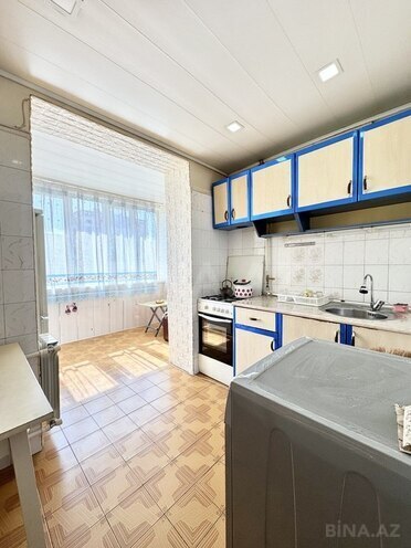 2 otaqlı köhnə tikili - İnşaatçılar m. - 60 m² (10)