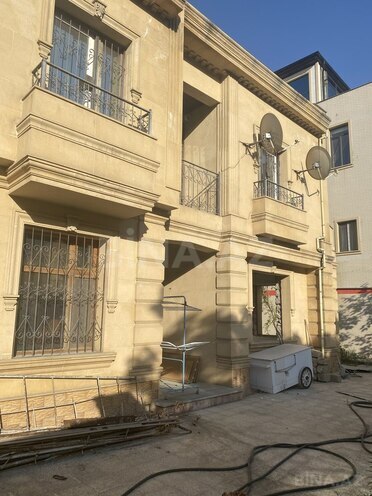 7 otaqlı həyət evi/bağ evi - Gənclik m. - 550 m² (1)