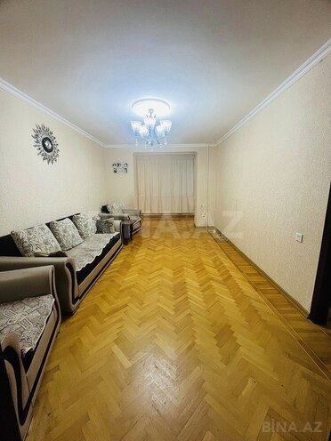 3 otaqlı köhnə tikili - İnşaatçılar m. - 70 m² (1)