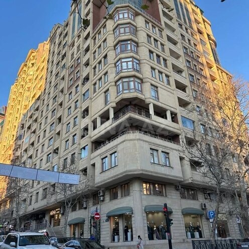 4 otaqlı yeni tikili - 28 May m. - 240 m² (1)