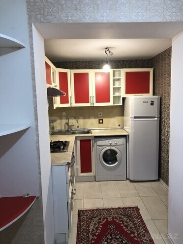 2 otaqlı köhnə tikili - Elmlər Akademiyası m. - 52 m² (16)