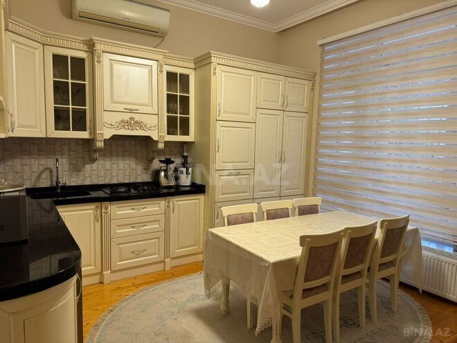10 otaqlı həyət evi/bağ evi - Novxanı q. - 280 m² (7)