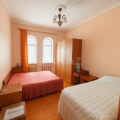 6 otaqlı həyət evi/bağ evi - Görədil q. - 216 m² (12)