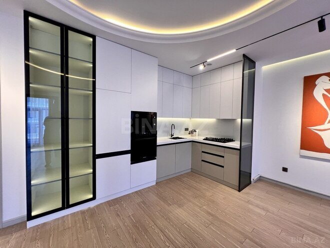 3 otaqlı yeni tikili - 28 May m. - 93 m² (3)