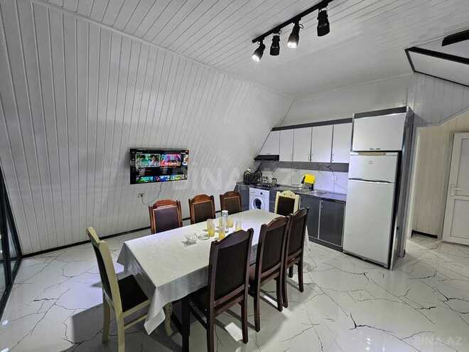 5 otaqlı həyət evi/bağ evi - Qəbələ - 200 m² (3)