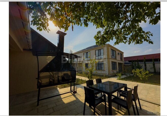 6 otaqlı həyət evi/bağ evi - Qəbələ - 280 m² (3)