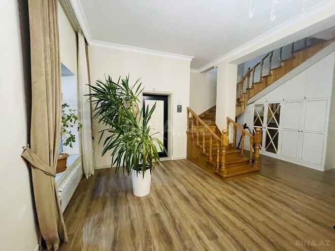 6 otaqlı həyət evi/bağ evi - Şüvəlan q. - 350 m² (16)