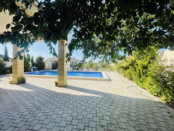 6 otaqlı həyət evi/bağ evi - Şüvəlan q. - 350 m² (30)