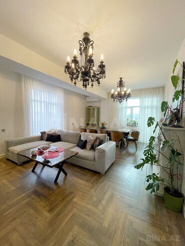 4 otaqlı yeni tikili - 3-cü mikrorayon q. - 130 m² (1)