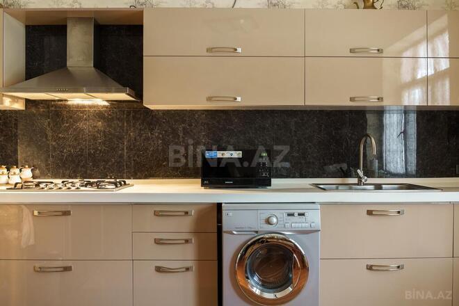 8 otaqlı həyət evi/bağ evi - Görədil q. - 328 m² (18)