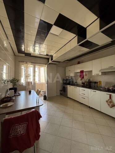 3 otaqlı yeni tikili - 8 Noyabr m. - 90 m² (14)