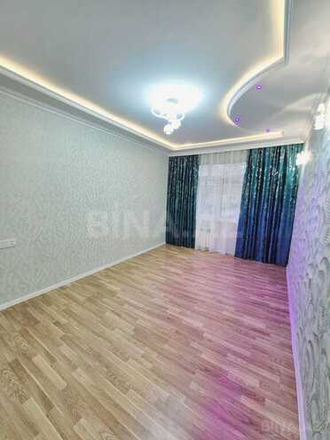 3 otaqlı köhnə tikili - 7-ci mikrorayon q. - 70 m² (1)