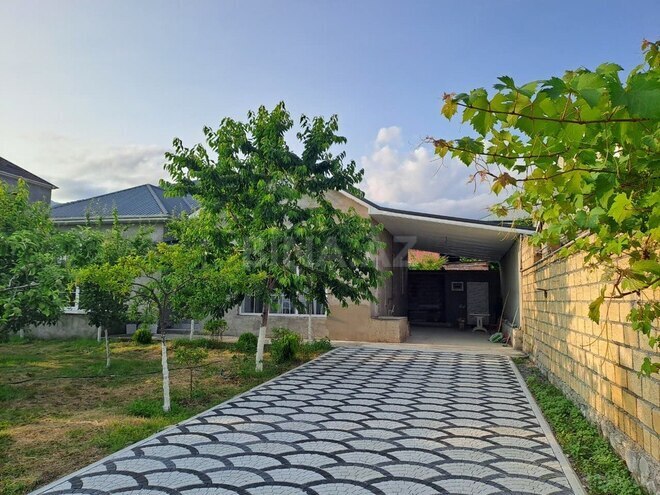 5 otaqlı həyət evi/bağ evi - Oğuz - 130 m² (1)