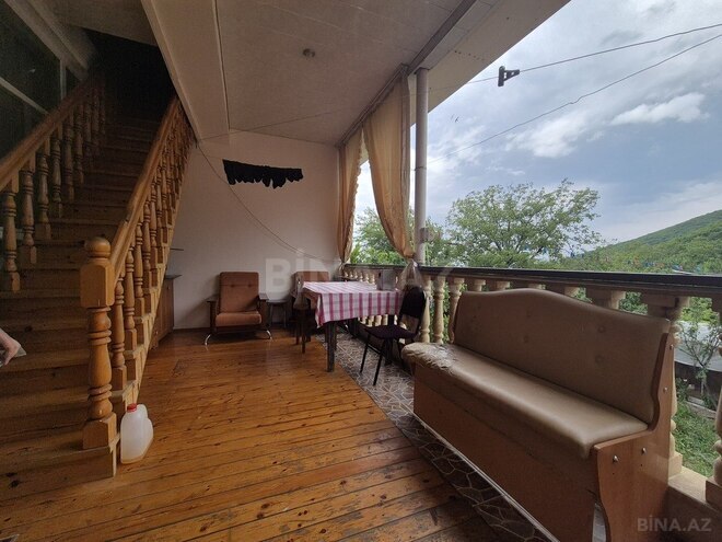 6 otaqlı həyət evi/bağ evi - Oğuz - 450 m² (22)