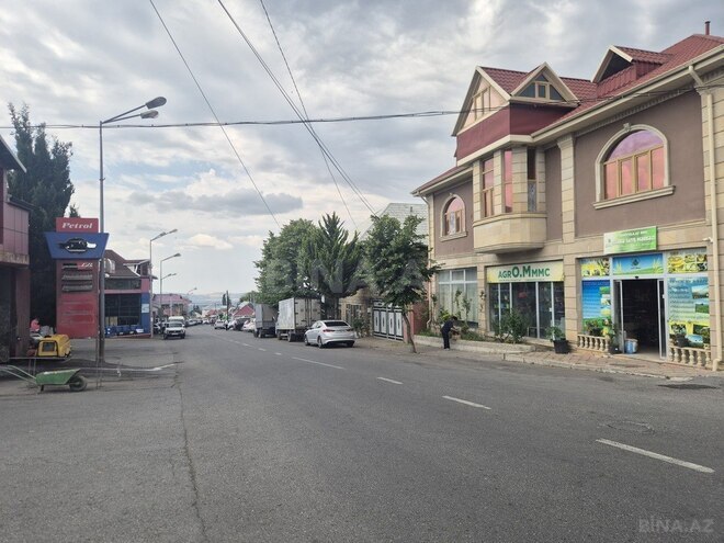 6 otaqlı həyət evi/bağ evi - Oğuz - 450 m² (2)