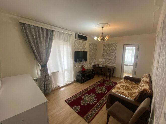 2 otaqlı köhnə tikili - İnşaatçılar m. - 55 m² (1)