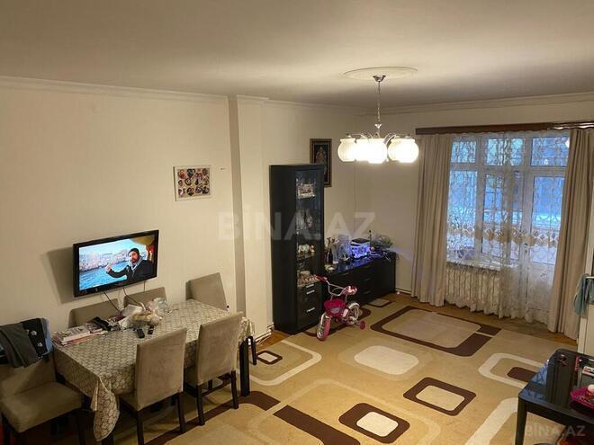 2 otaqlı köhnə tikili - 28 May m. - 65 m² (1)