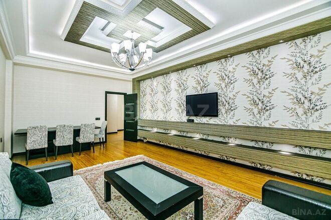 3 otaqlı yeni tikili - İnşaatçılar m. - 135 m² (1)